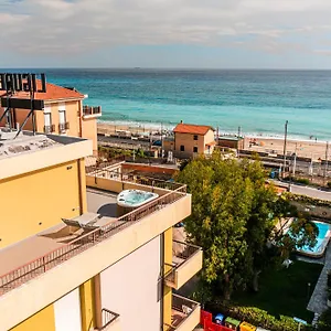  Aparthotel Ligure Per Vacanze Italia